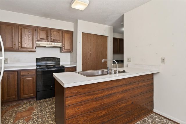 15 Braintree Crescent, Penfield, NY 14526