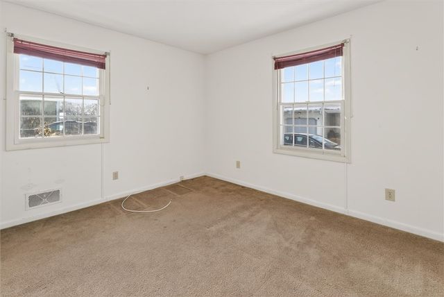 15 Braintree Crescent, Penfield, NY 14526