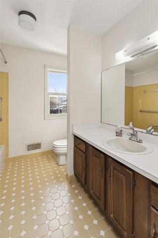 15 Braintree Crescent, Penfield, NY 14526