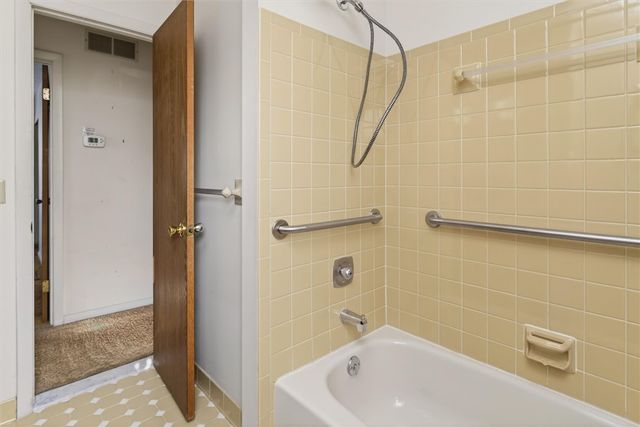 15 Braintree Crescent, Penfield, NY 14526