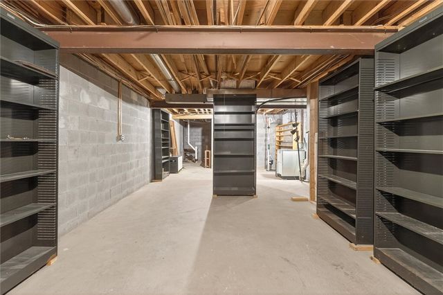 15 Braintree Crescent, Penfield, NY 14526