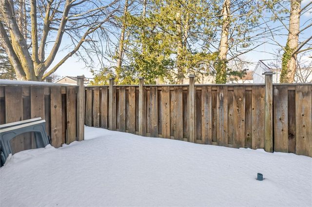 15 Braintree Crescent, Penfield, NY 14526