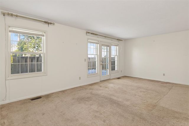 15 Braintree Crescent, Penfield, NY 14526