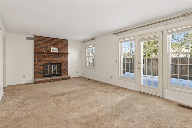 15 Braintree Crescent, Penfield, NY 14526