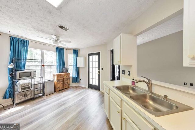 2612 Lake Park Bend, Acworth, GA 30101