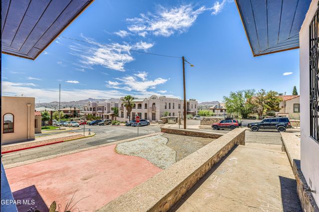 1300 RANDOLPH Drive, El Paso, TX 79902