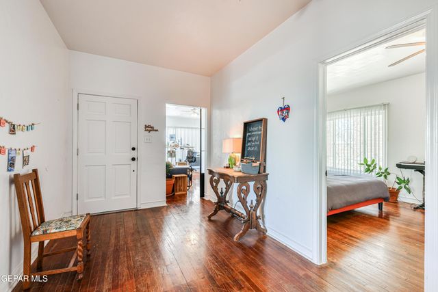 1300 RANDOLPH Drive, El Paso, TX 79902