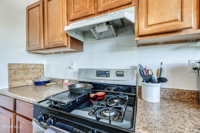 1300 RANDOLPH Drive, El Paso, TX 79902