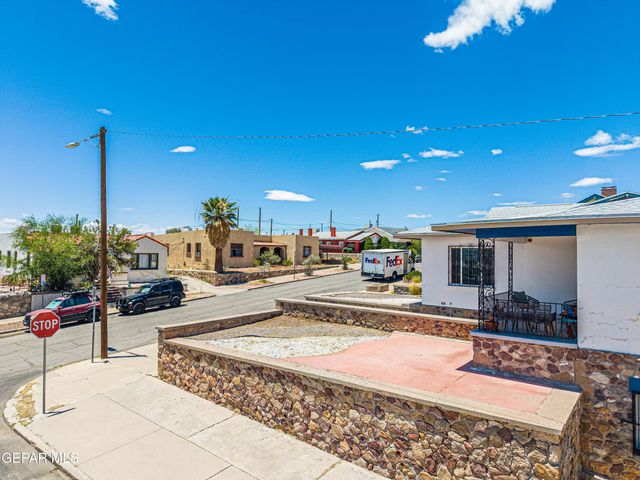 1300 RANDOLPH Drive, El Paso, TX 79902