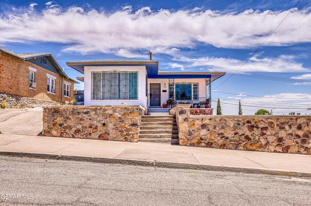 1300 RANDOLPH Drive, El Paso, TX 79902