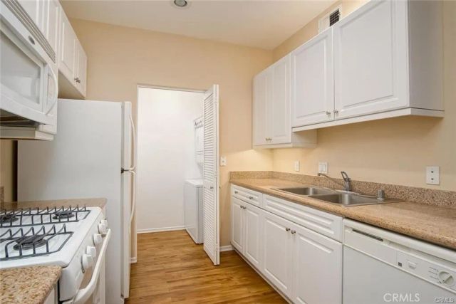 2212 Watermarke, Irvine, CA 92612