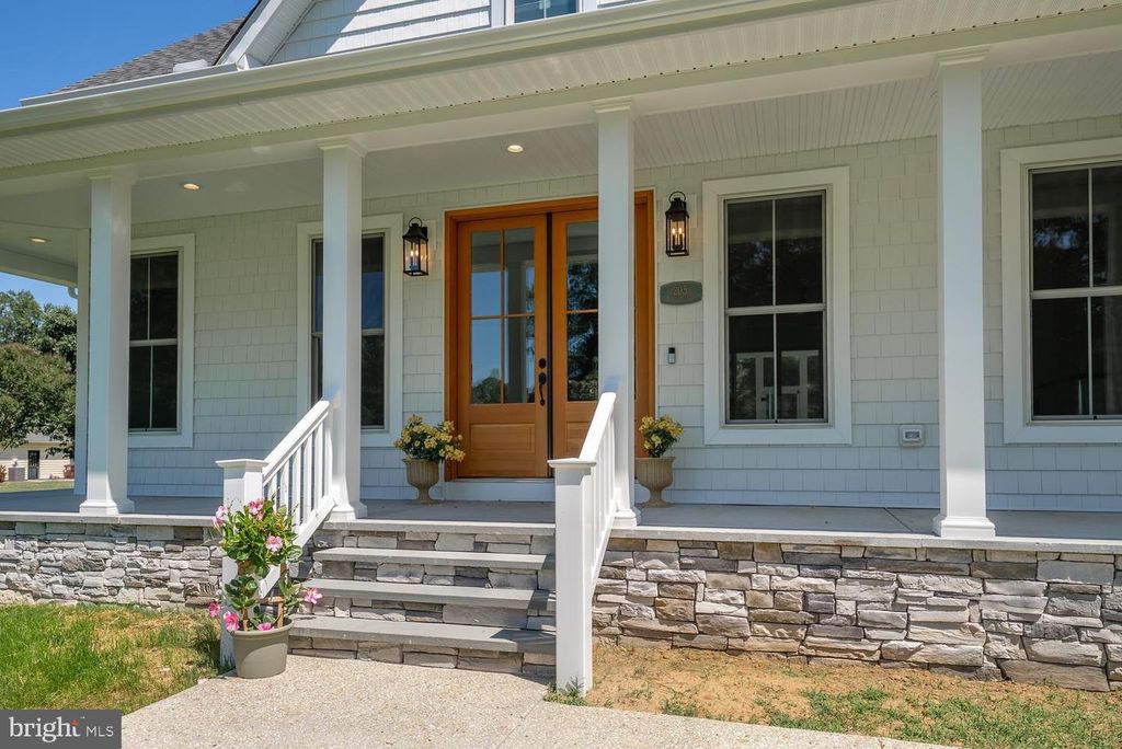 Image 10 of property listing at 205 RIVER RD, Chestertown, MD 21620