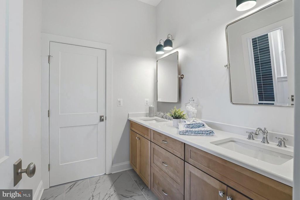 Image 39 of property listing at 205 RIVER RD, Chestertown, MD 21620