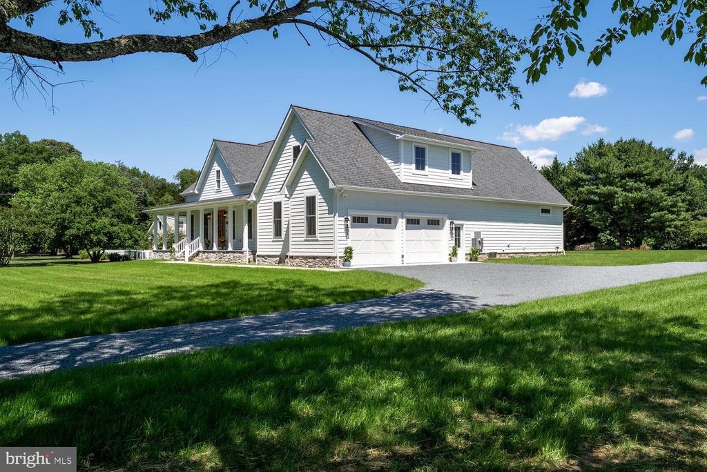 Image 6 of property listing at 205 RIVER RD, Chestertown, MD 21620