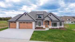 2908 GENESIS DR, Columbia, MO 65201