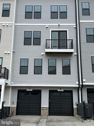 43324 FARRINGDON SQ, Broadlands, VA 20148