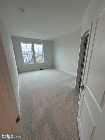 43324 FARRINGDON SQ, Broadlands, VA 20148