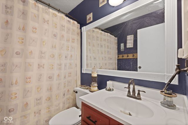 643 Creston Point Circle, Indianapolis, IN 46239
