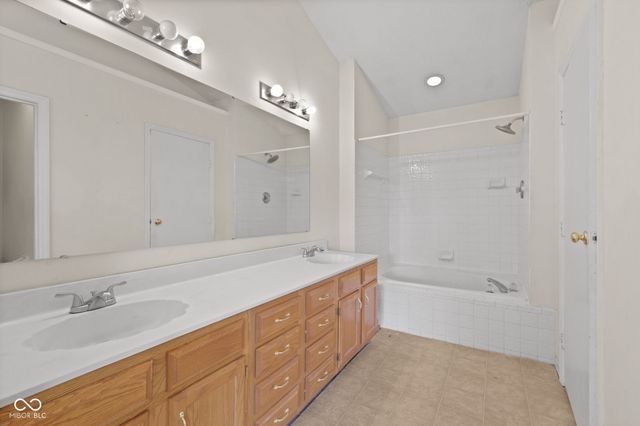 643 Creston Point Circle, Indianapolis, IN 46239