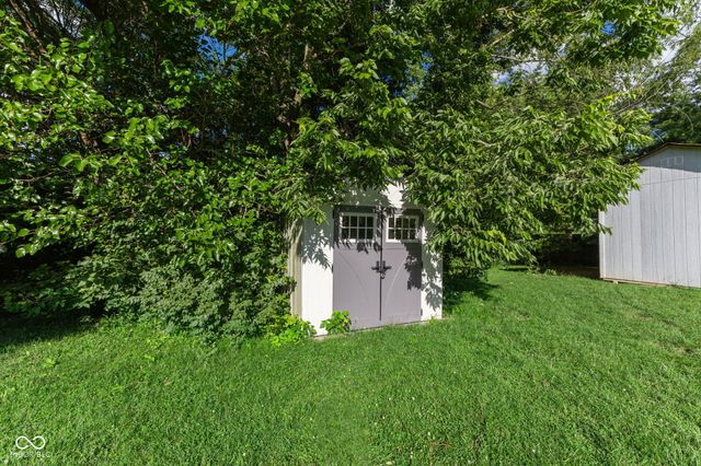 643 Creston Point Circle, Indianapolis, IN 46239