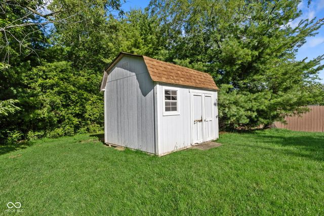 643 Creston Point Circle, Indianapolis, IN 46239