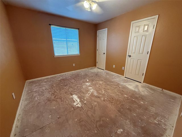 914 Chase Creek Circle, Bacliff, TX 77518