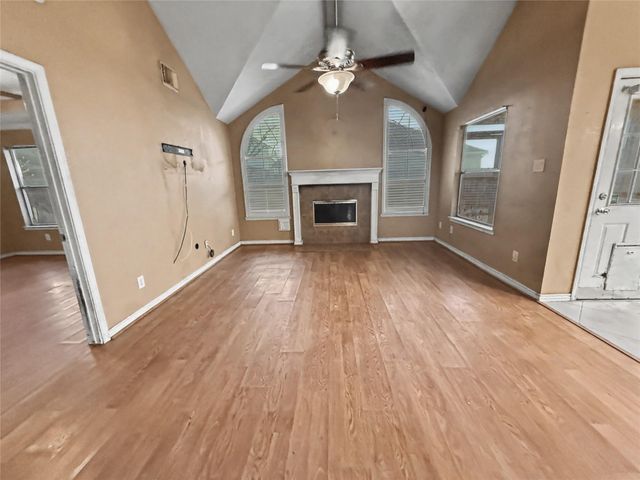 914 Chase Creek Circle, Bacliff, TX 77518