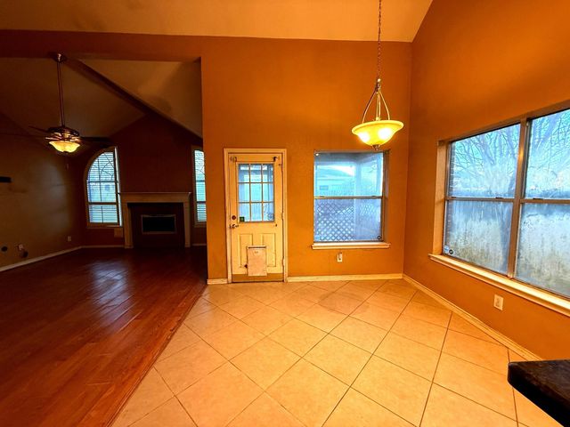 914 Chase Creek Circle, Bacliff, TX 77518