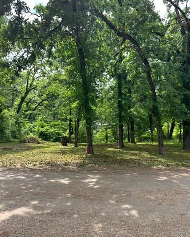 185 Natchez Trail, Mabank, TX 75156