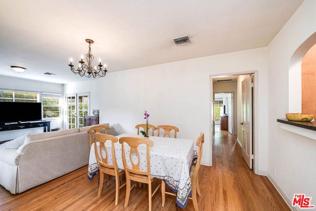 4322 N Clybourn Avenue, Burbank, CA 91505
