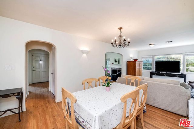 4322 N Clybourn Avenue, Burbank, CA 91505