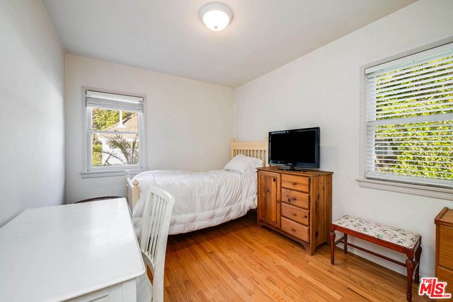 4322 N Clybourn Avenue, Burbank, CA 91505