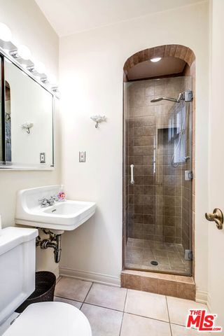 4322 N Clybourn Avenue, Burbank, CA 91505