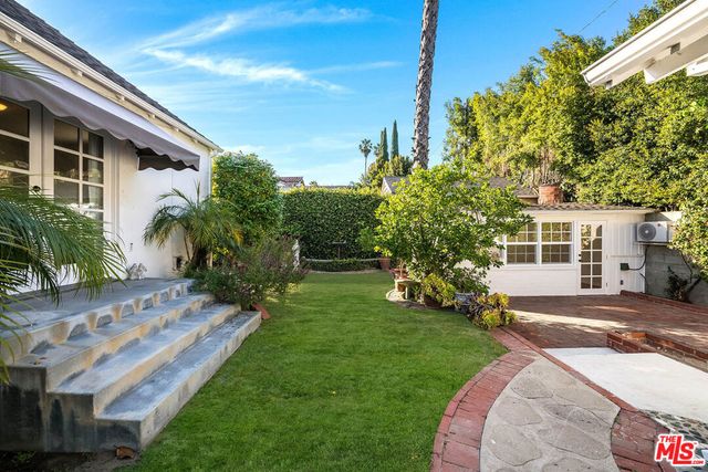 4322 N Clybourn Avenue, Burbank, CA 91505
