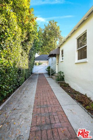 4322 N Clybourn Avenue, Burbank, CA 91505