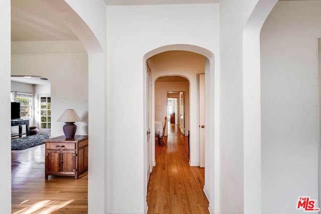 4322 N Clybourn Avenue, Burbank, CA 91505