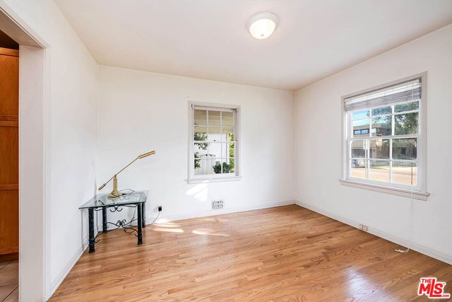 4322 N Clybourn Avenue, Burbank, CA 91505