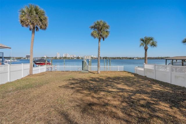 241 LEXINGTON DRIVE, Daytona Beach, FL 32114