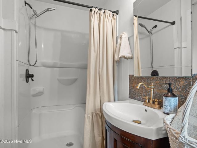 2867 Easy Street, Newport, NC 28570