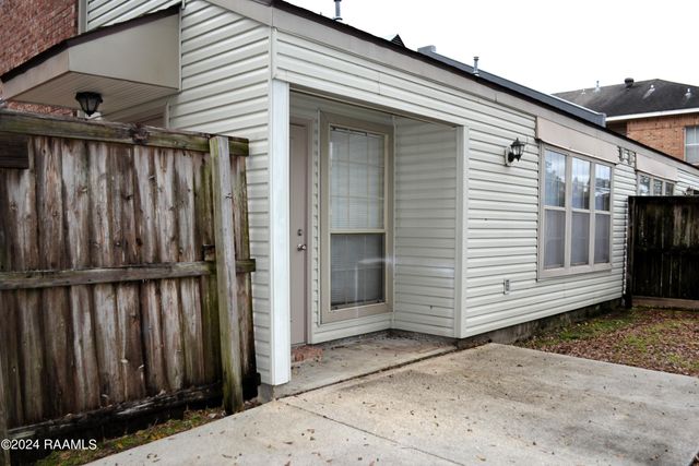319 Artisan Road D, Lafayette, LA 70508