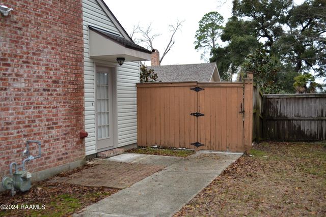 319 Artisan Road D, Lafayette, LA 70508