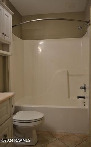 319 Artisan Road D, Lafayette, LA 70508