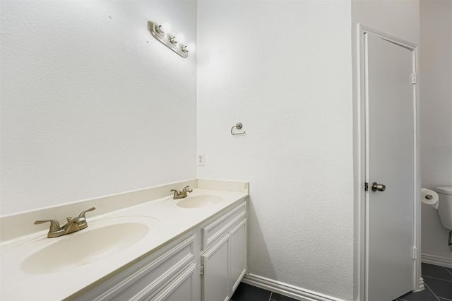 2100 Buckeye LN, Round Rock, TX 78664