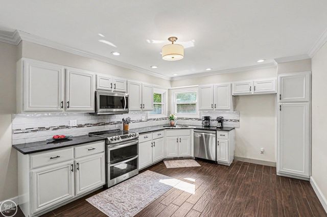 14270 31 Mile Road Road, Washington, MI 48095