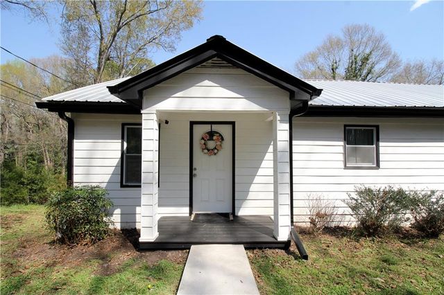 899 E Doyle Street, Toccoa, GA 30577