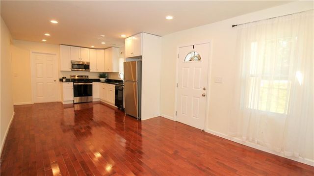 899 E Doyle Street, Toccoa, GA 30577