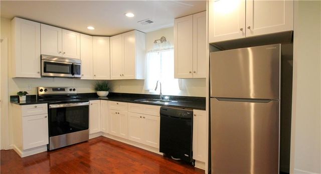 899 E Doyle Street, Toccoa, GA 30577