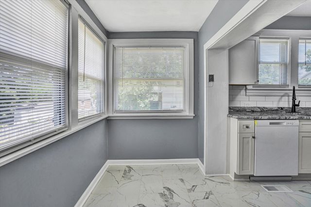 1228 Thomas AVE, Roanoke, VA 24017