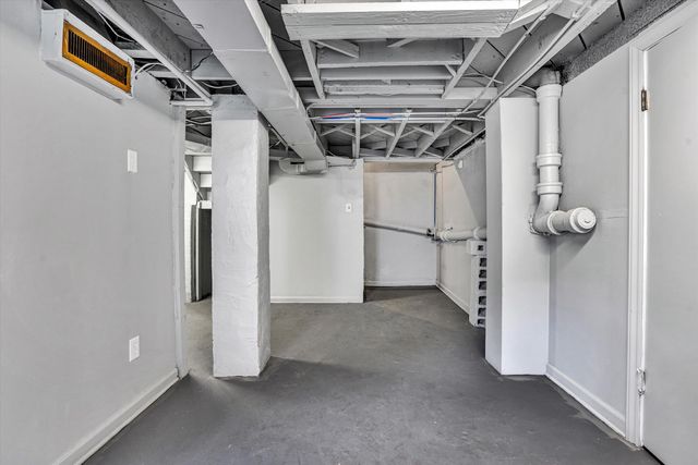 1228 Thomas AVE, Roanoke, VA 24017