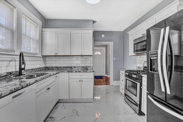 1228 Thomas AVE, Roanoke, VA 24017